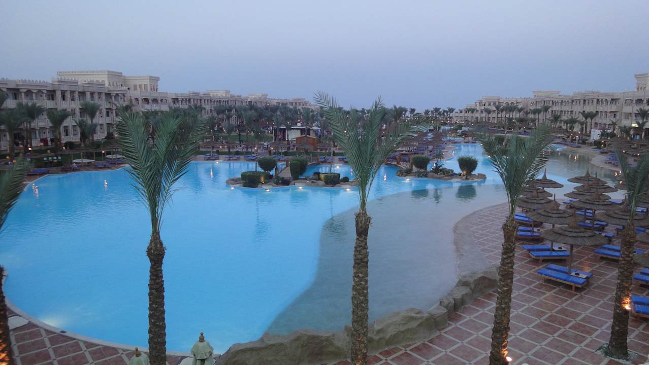 Schöne große Poolanlage Pickalbatros Palace Resort