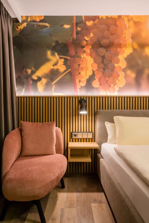 Zimmer Weinhotel Sonnenschein