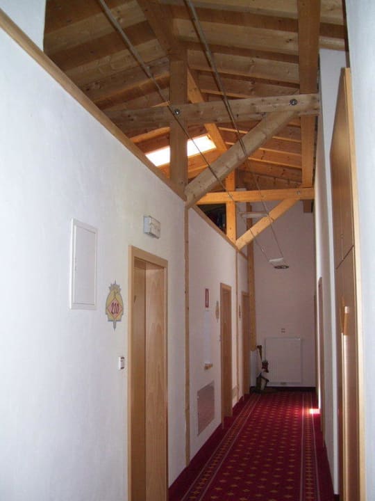 Der Flur im 2. Stock Panoramahotel Wildschütz