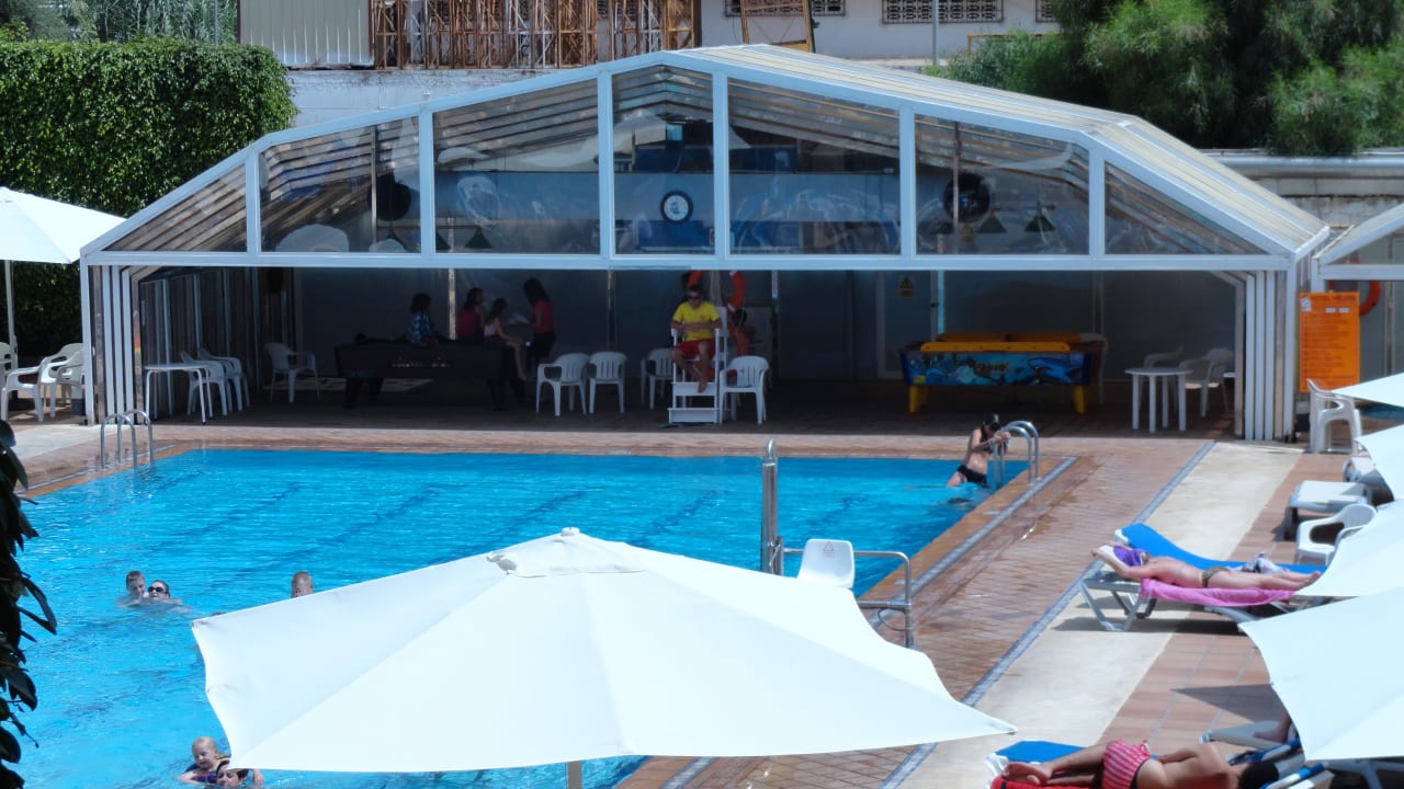 L'hôtel Helios - La Piscine Hotel Helios