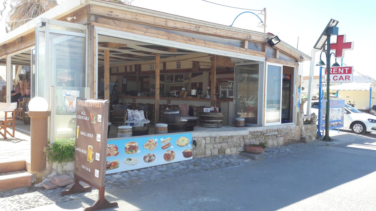 Lecker bier und cocktais Anissa Beach & Village