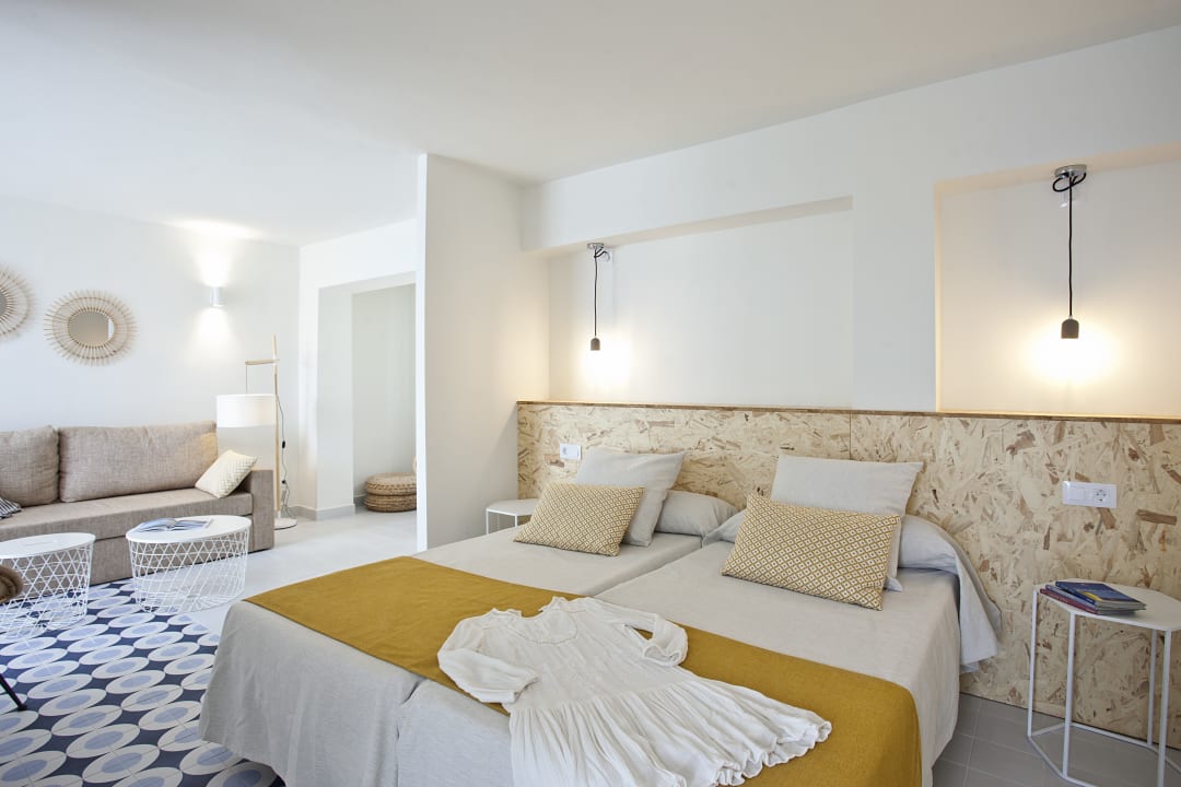 Zimmer BJ Cala Morlanda Estudios