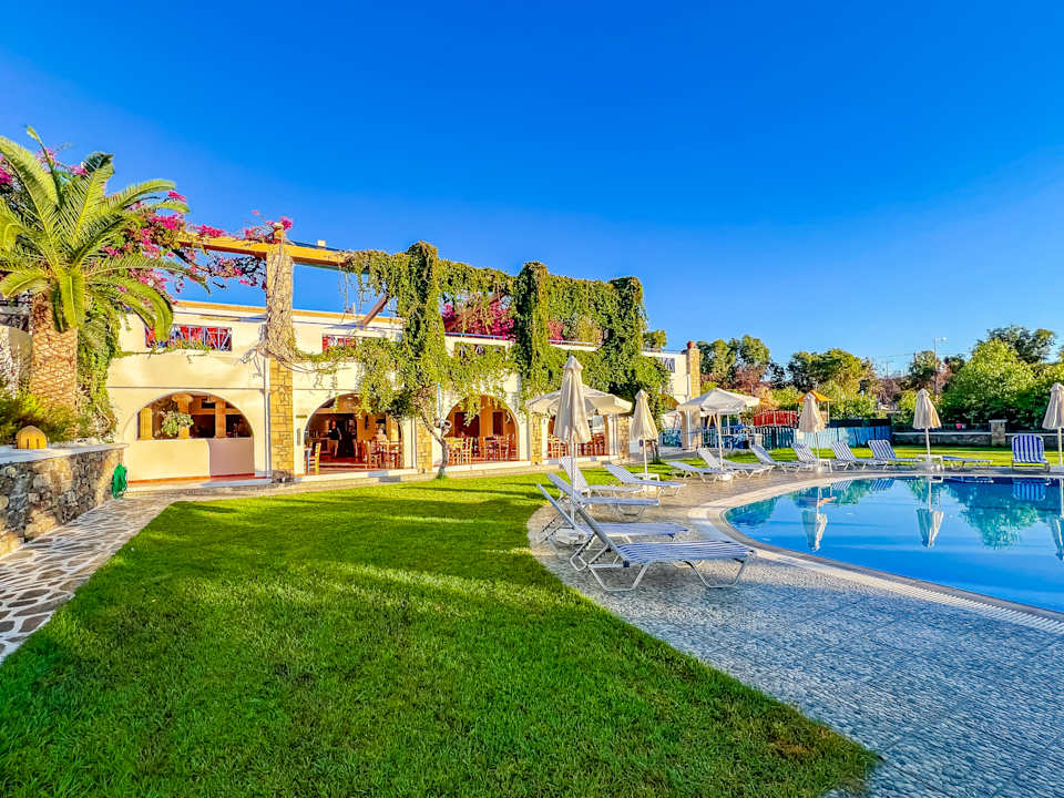 Pool Ekaterini Hotel