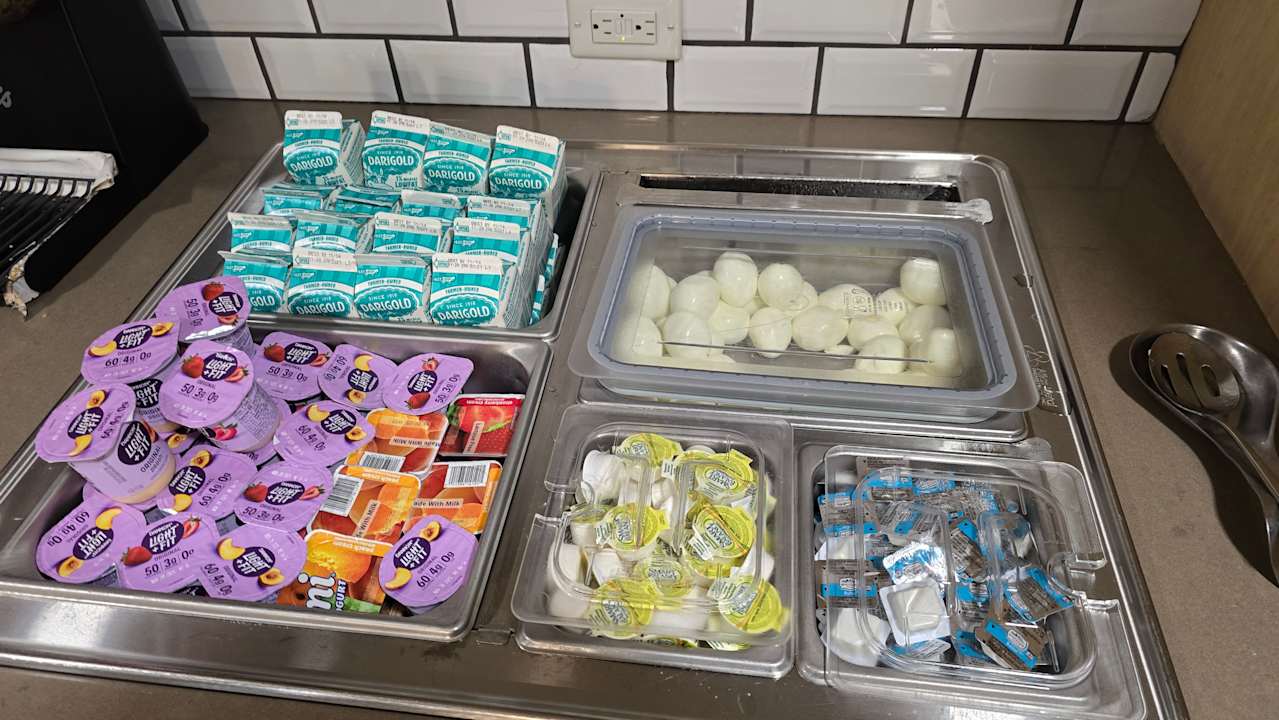 Gastro Country Inn & Suites by Radisson, Seattle-Tacoma International Airport, WA