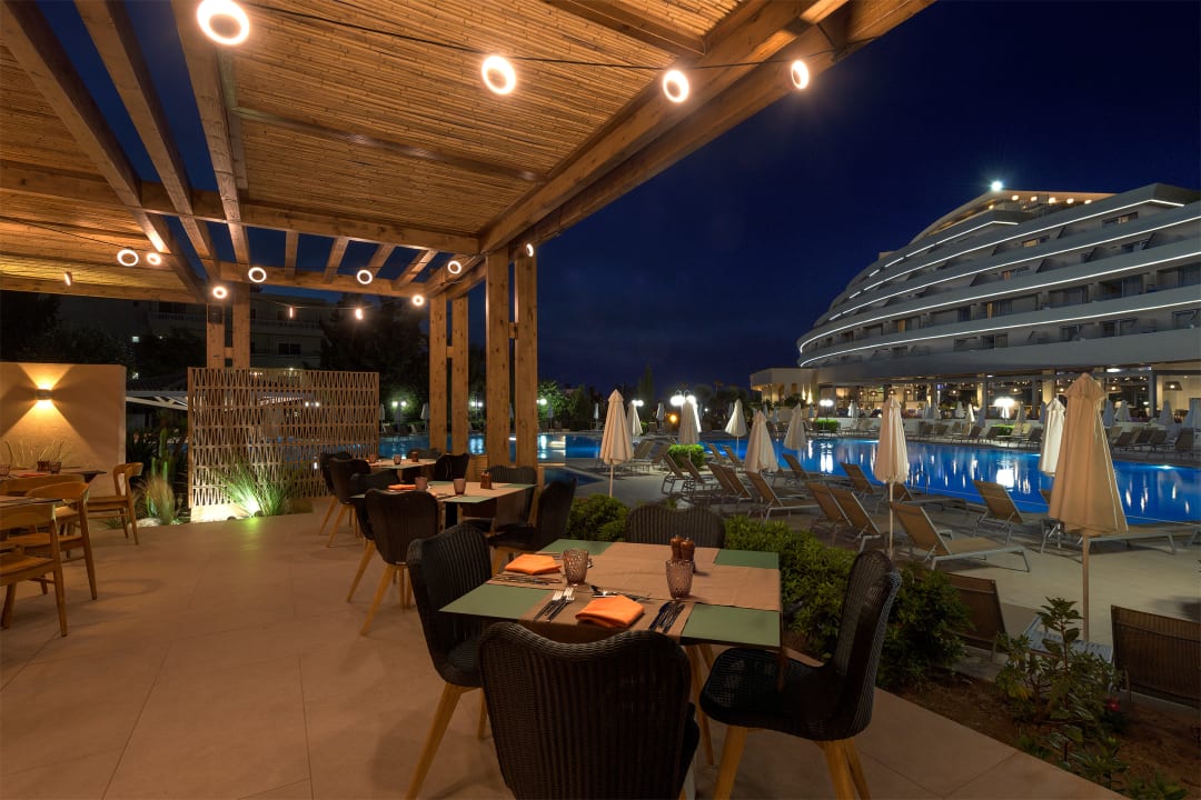 Gastro Olympic Palace Resort Hotel & Convention Center