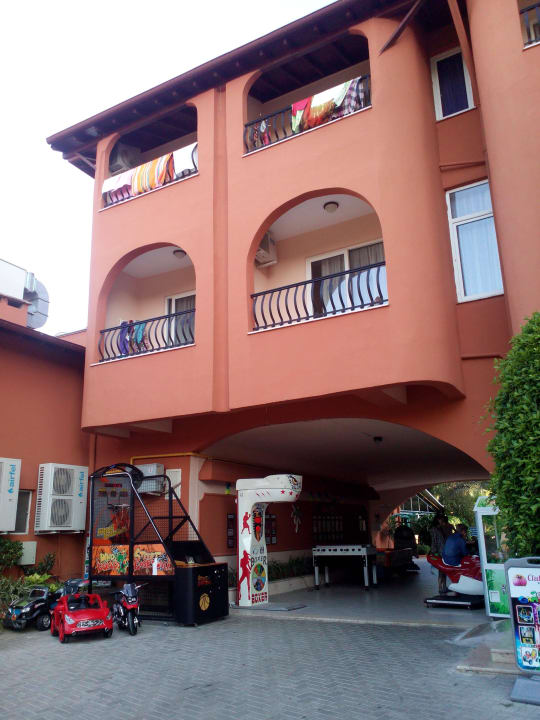 Games Billiard Air Hockey u.v.m. Club Turtas Beach Hotel