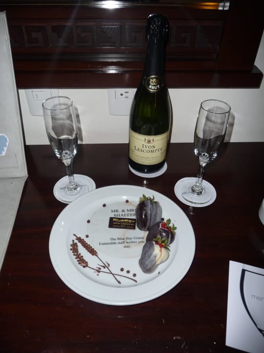 Begrüßungsgeschenk BlueBay Grand Esmeralda