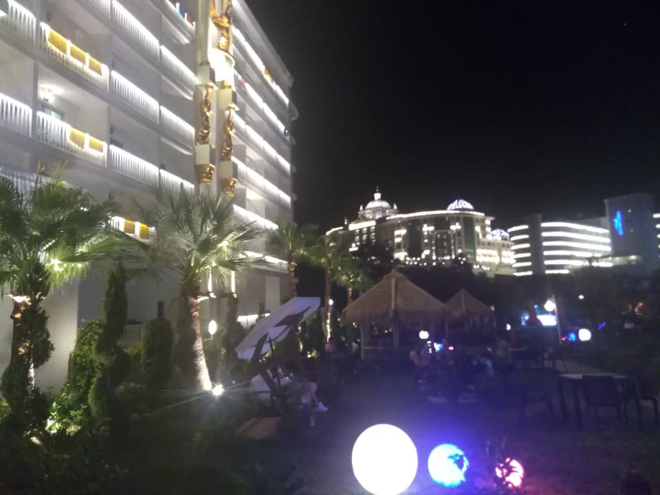 Gartenanlage Oz Hotels Sui Resort