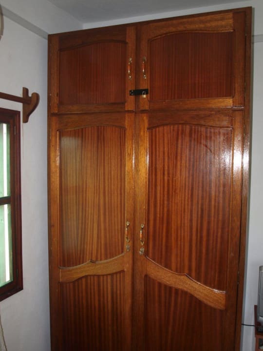 Möbel Heliconia Apartments