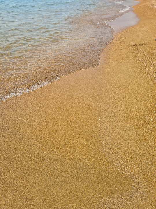 Strand Rubi Platinum Sign