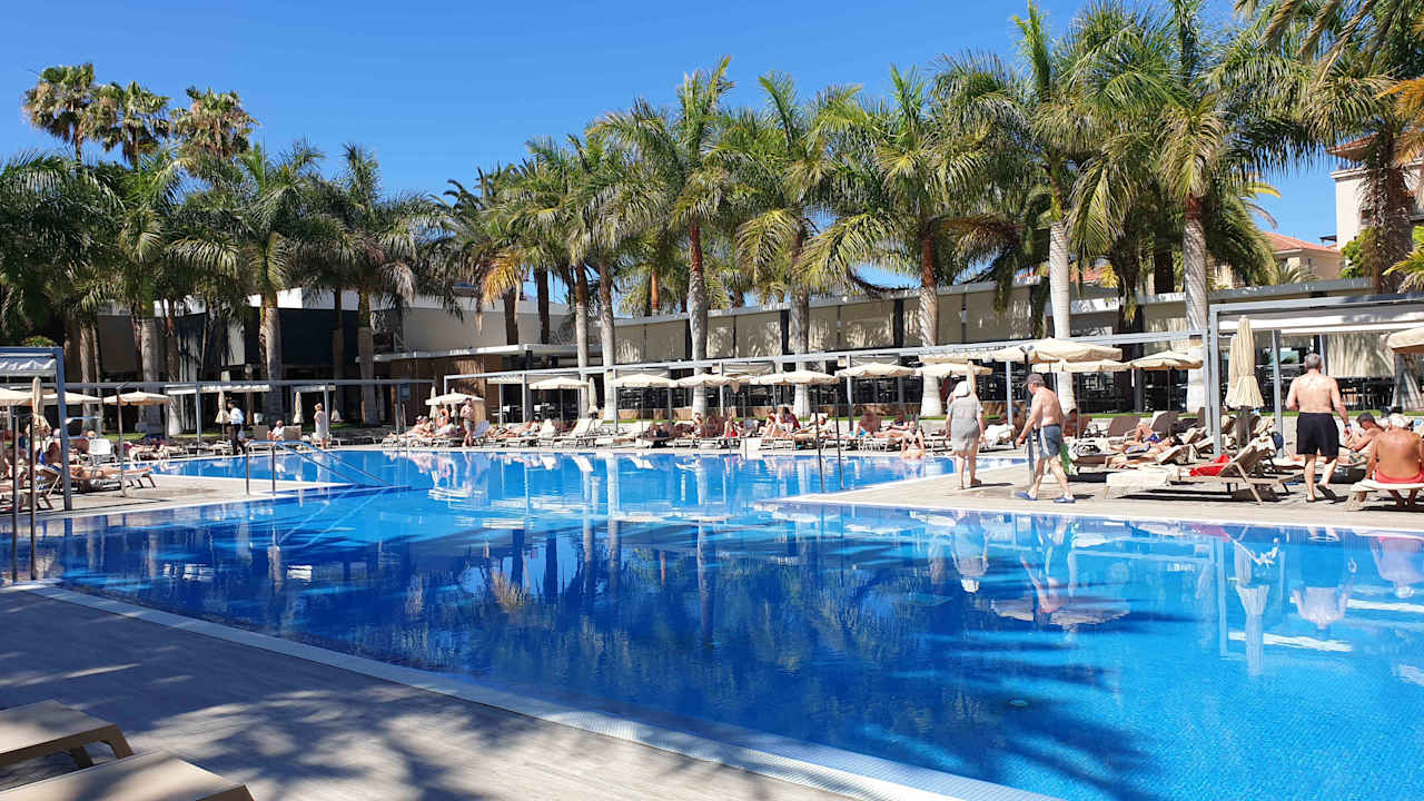 Pool Hotel Riu Palace Oasis