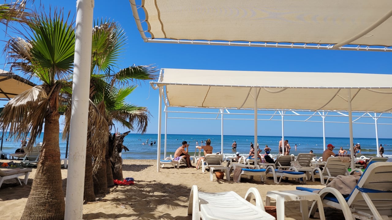 Strand Luna Blanca Resort & Spa