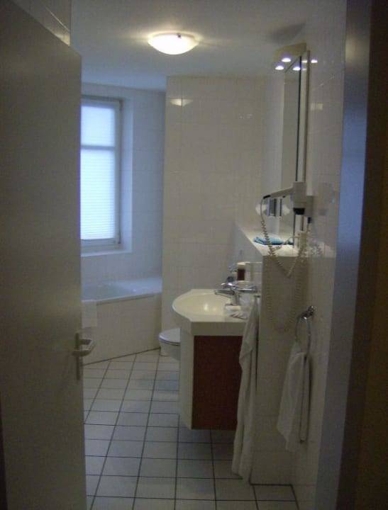 Zimmer-Appartement-Bad Precise Resort Rügen
