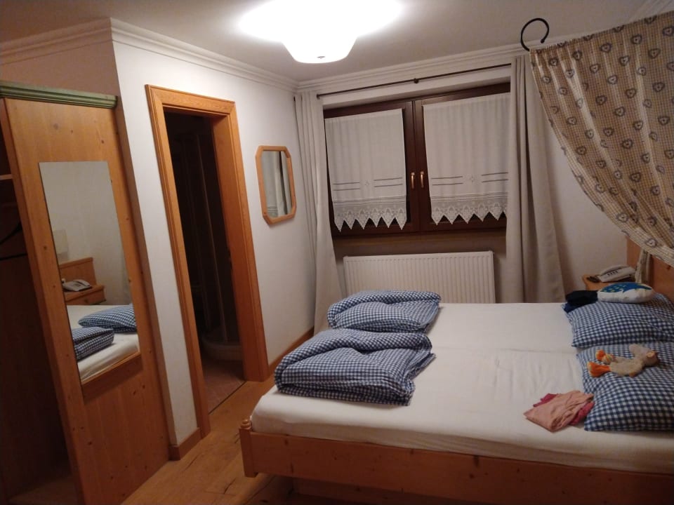 Zimmer FLORA - Das kleine Gartenhotel