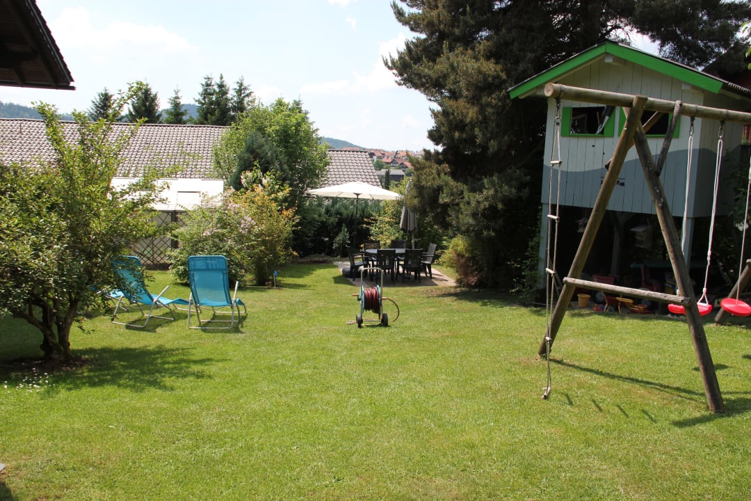 Gartenanlage Villa Relax - Ferienwohnungen mit Hallenbad & Relaxgarten