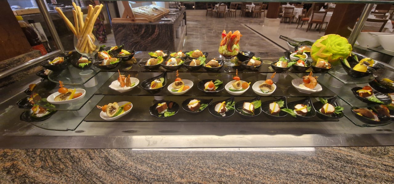 Gastro Serenity Alpha Beach