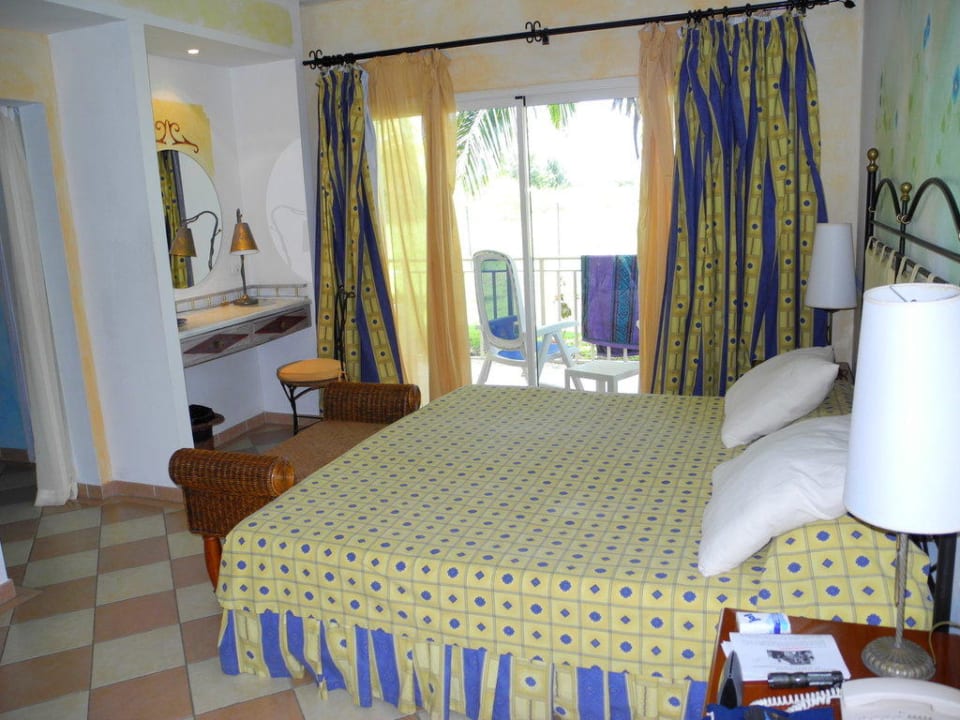 Blick ins Zimmer Hotel Playa Pesquero