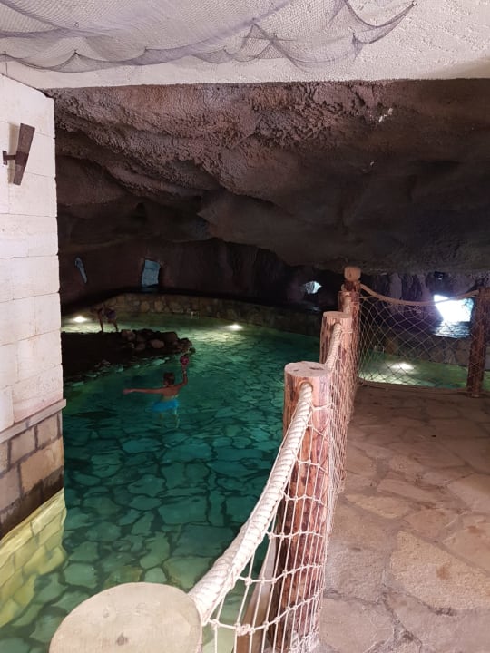 Pool Club Grand Side