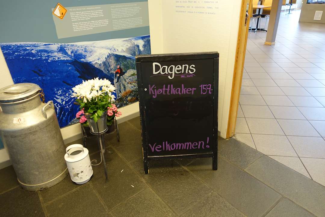 Restaurant Apartment Akrafjordtunet Fjord Culture Center