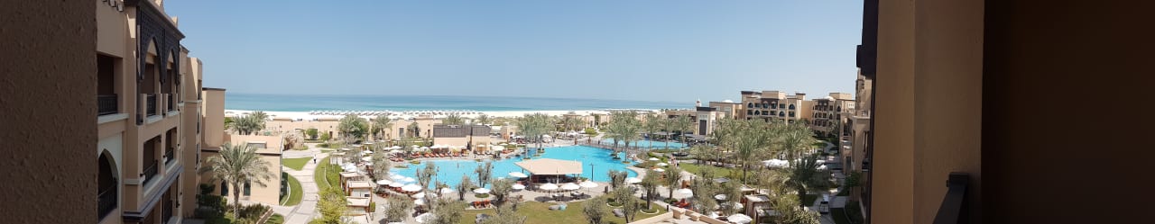 Pool Saadiyat Rotana Resort &  Villas