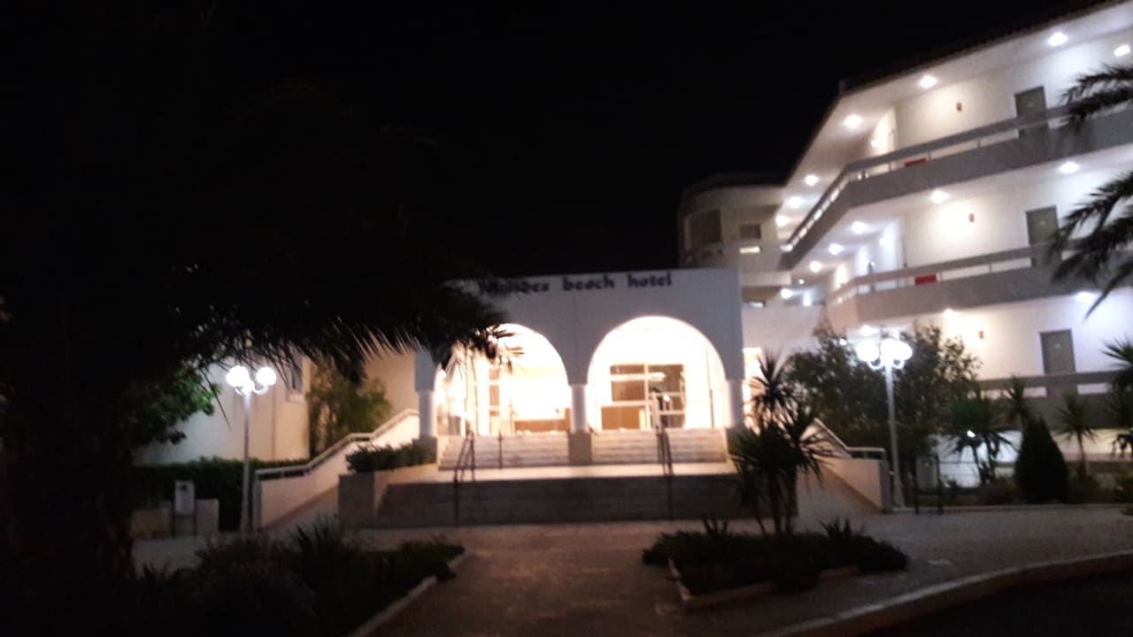 Außenansicht Niriides Hotel