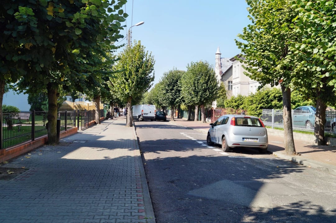 Przed hotelem Kurhotel Haus Grunwald