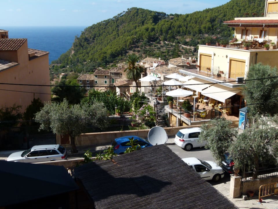 Ausblick vom Pool Hotel Maristel