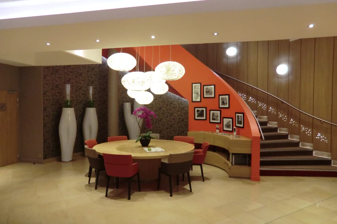 Lobby Mercure Paris Montmartre Sacré Coeur