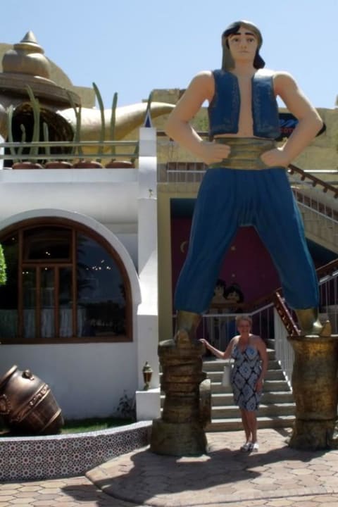 Eingang zur Dikothek Aladdin Beach Resort