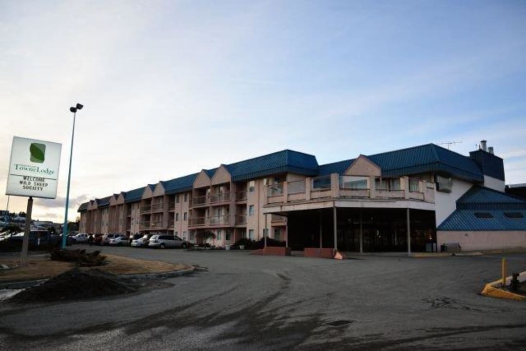 Außenansicht Hotel Coast Kamloops Hotel & Conference Centre