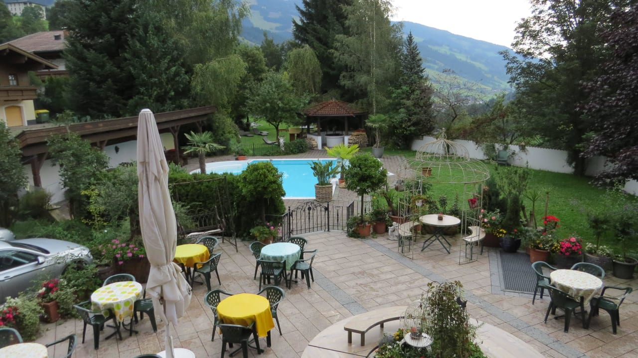 Sonnenterasse & Pool Altachhof