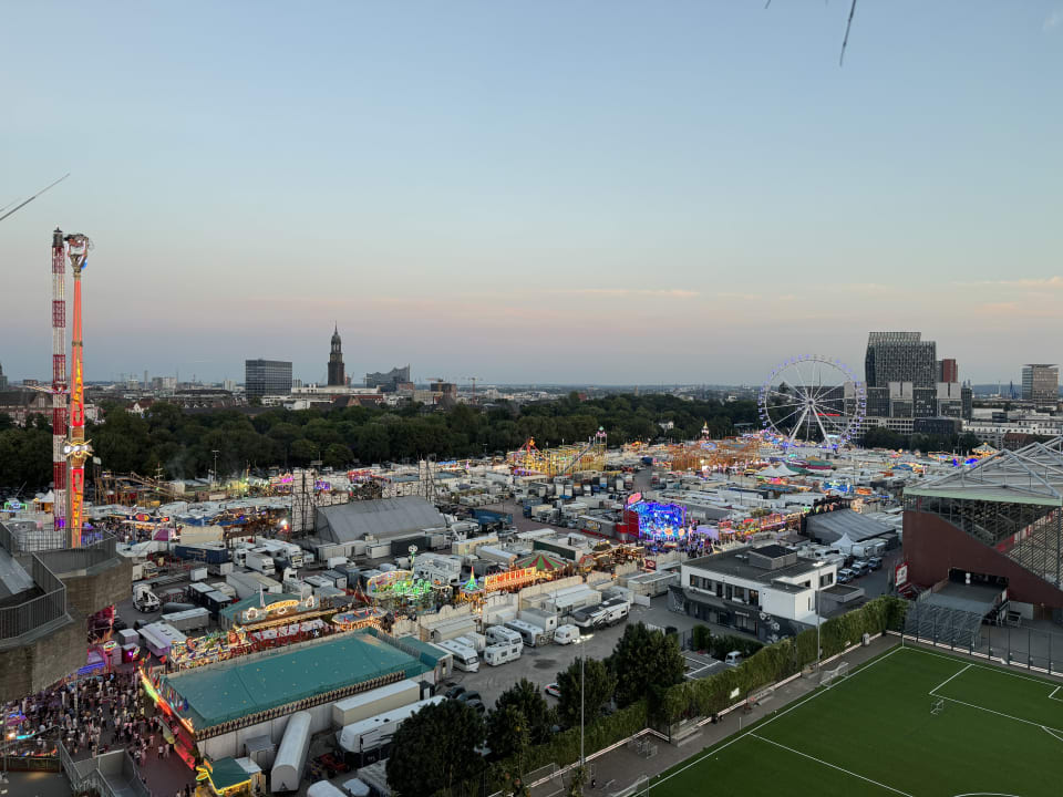 Ausblick REVERB by Hard Rock Hamburg
