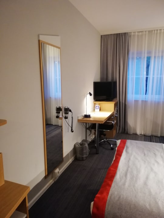 Zimmer Holiday Inn Express Frankfurt - Airport