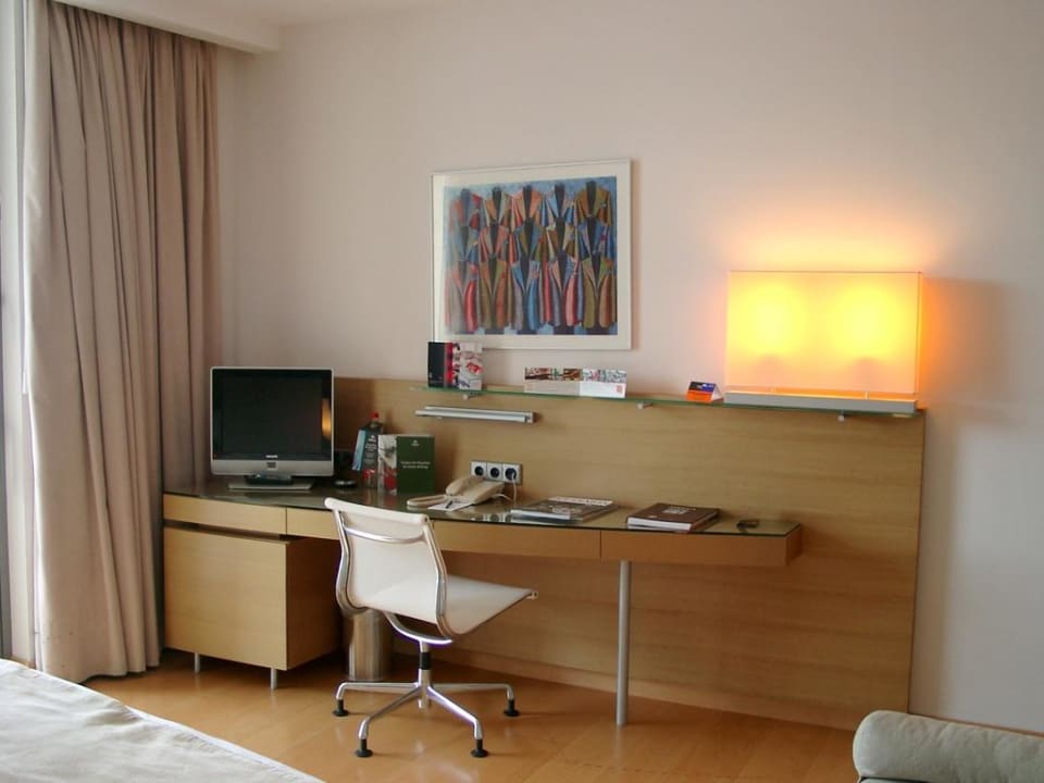 Schreibtisch Hilton Athens