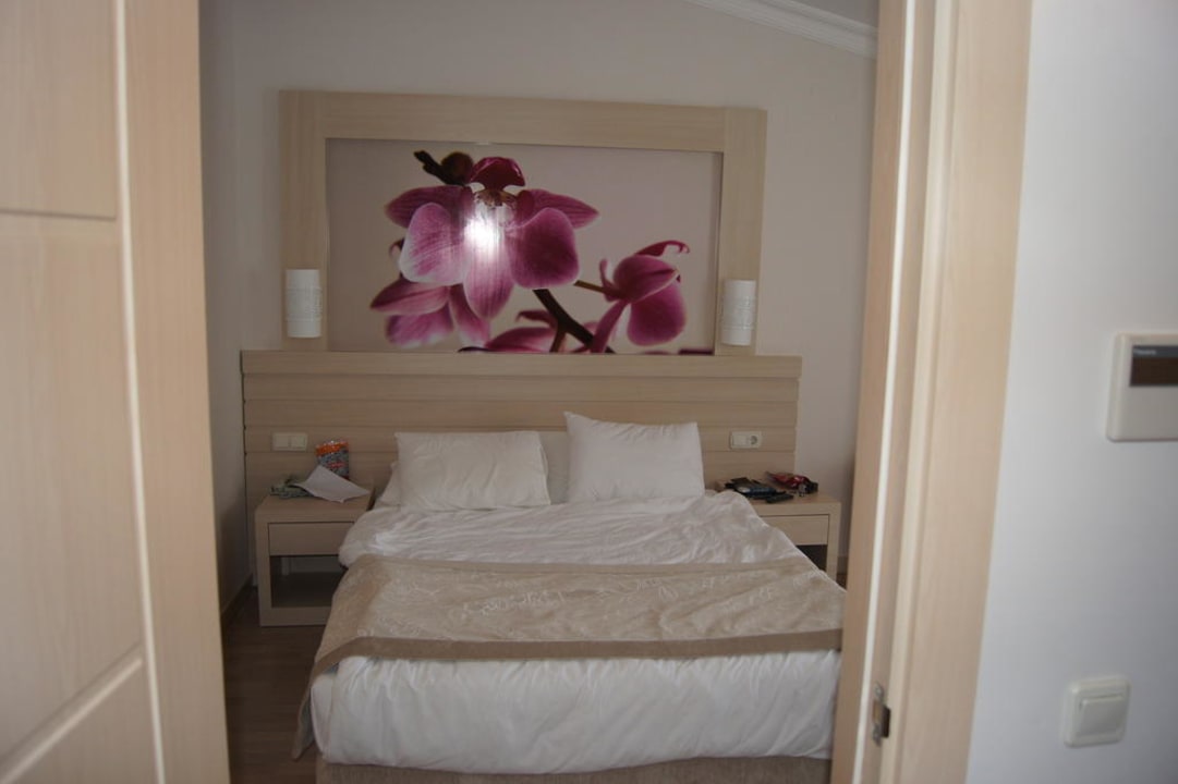07/2011 Seaden Corolla Hotel