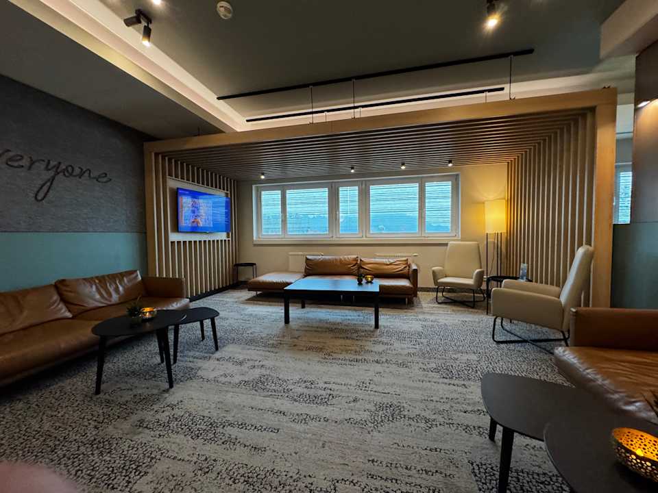 Lobby B&B Hotel Salzburg-Nord