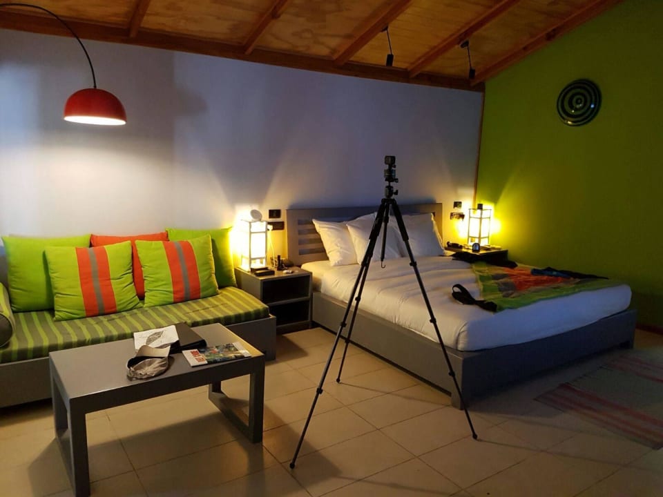 Sehr sauberes klimatisiiertes Zimmer Meeru Maldives Resort Island