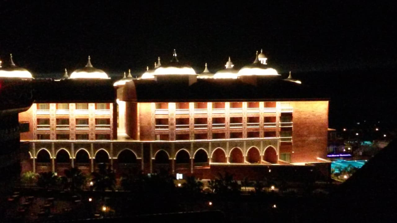 Beleuchtung bei Nacht Royal Taj Mahal Hotel