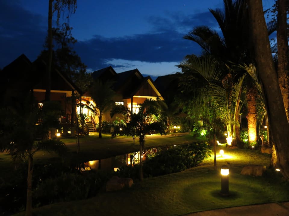 Nachts nett ausgeleuchtet! Tunamaya Resort