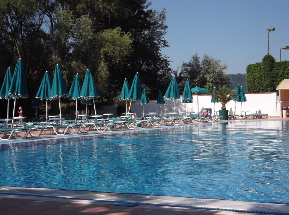 Sehr sauberer Pool Duni Royal Holiday Village