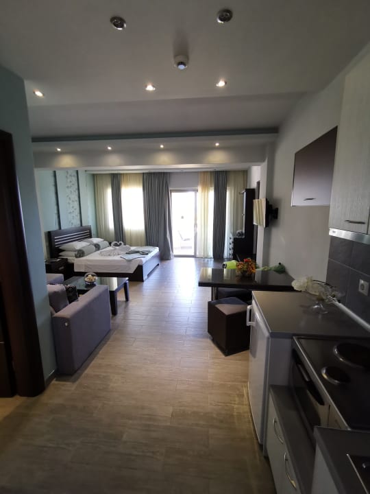Zimmer Hotel Plaka Beach