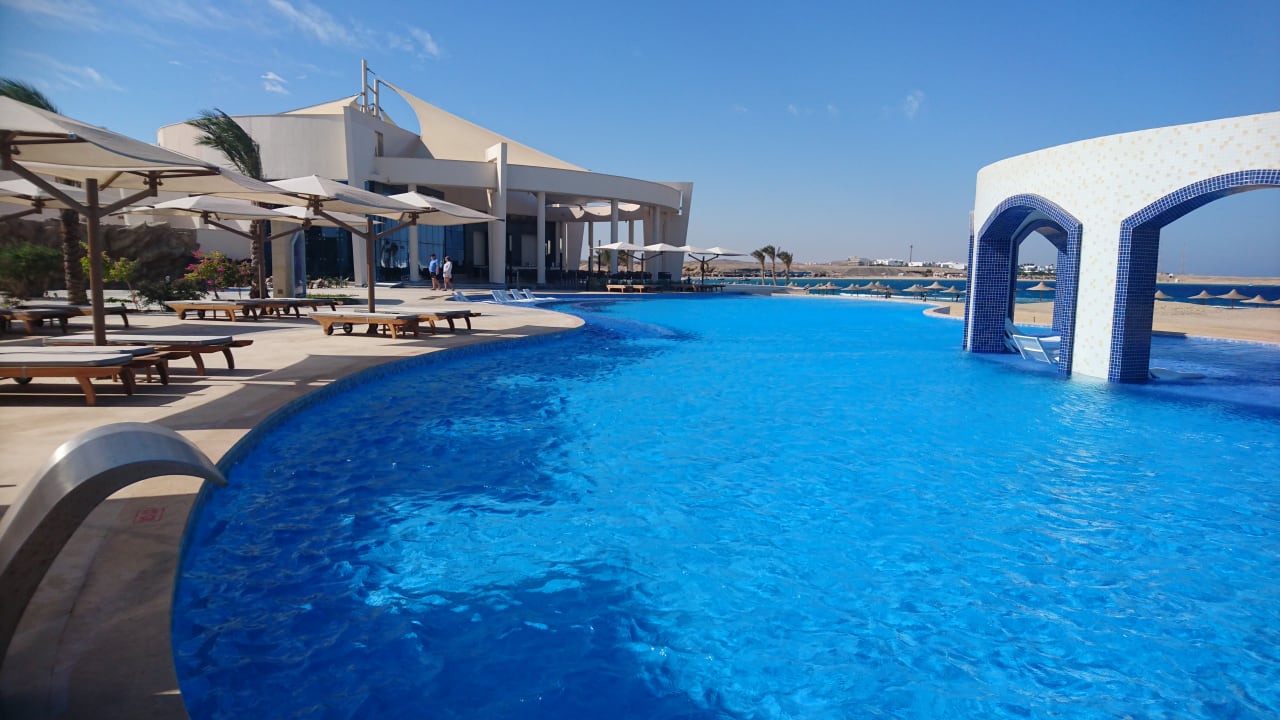 Pool Malikia Resort Abu Dabbab