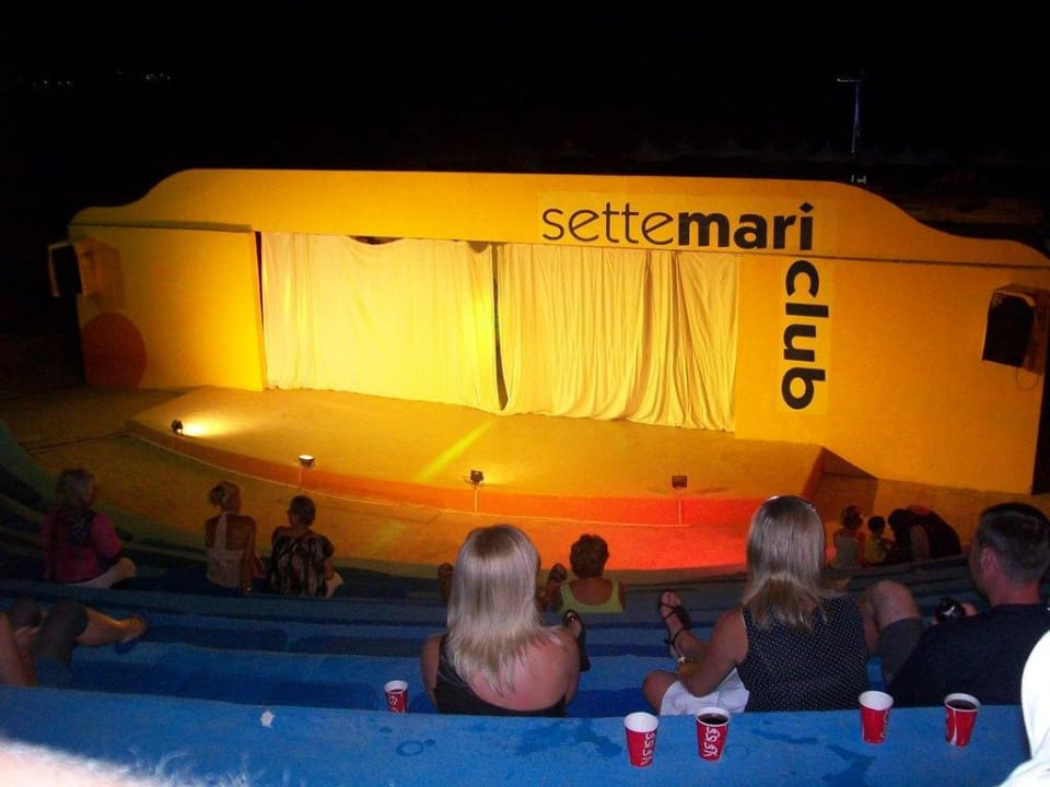 Amfiteatr  Amphoras Blu