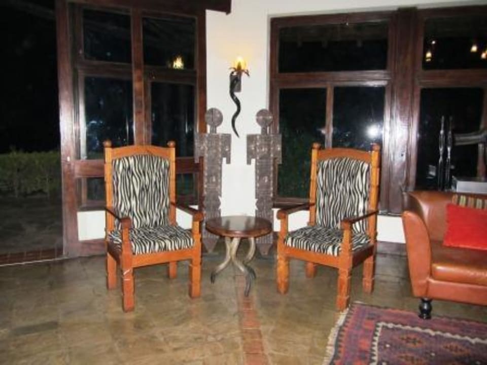 Schön eingerichtete Lobby Ol Tukai Lodge