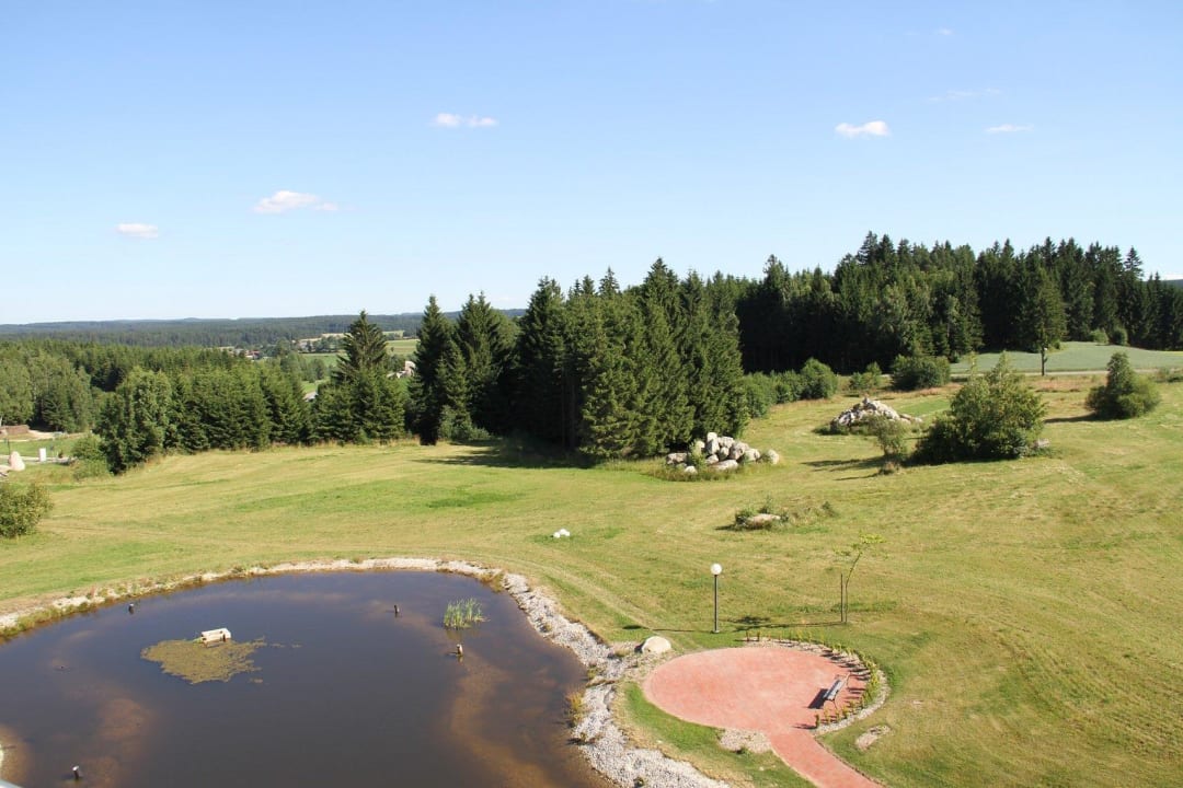 Blick auf den hauseigenen Teich Vivea Hotel Bad Traunstein