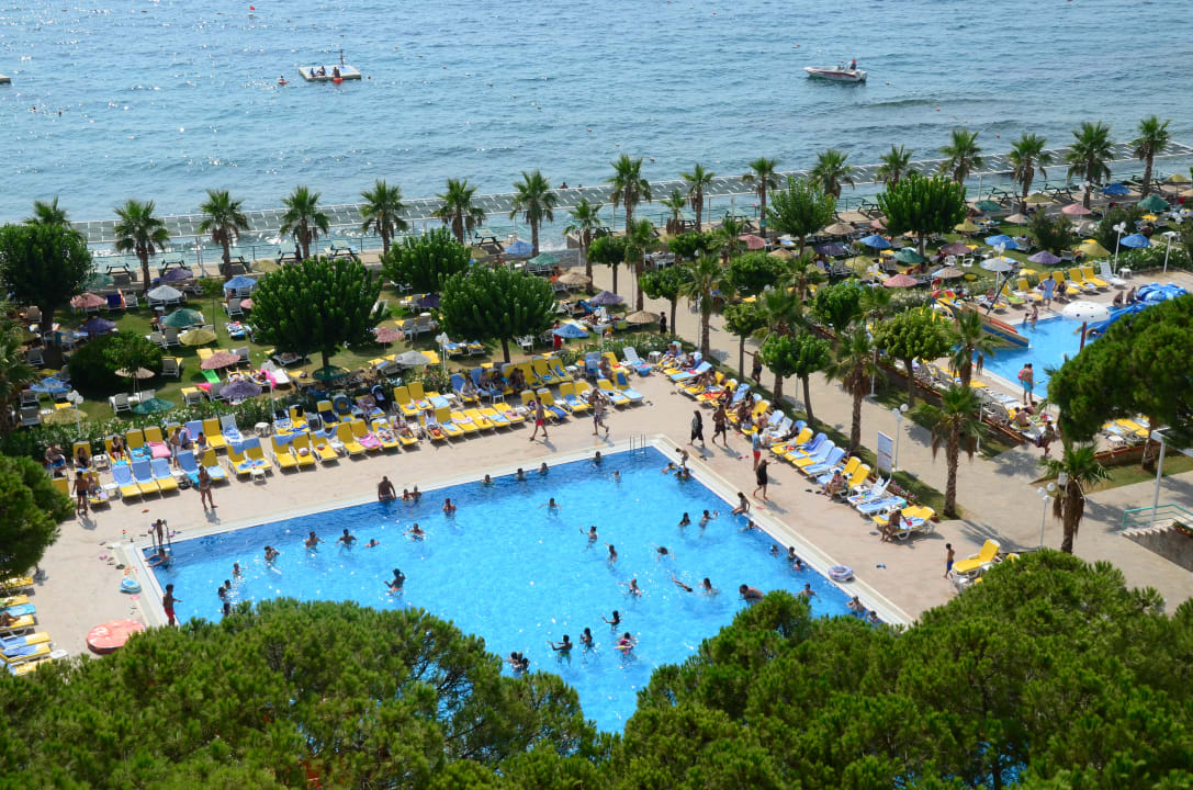 Pool Hotel Grand Efe