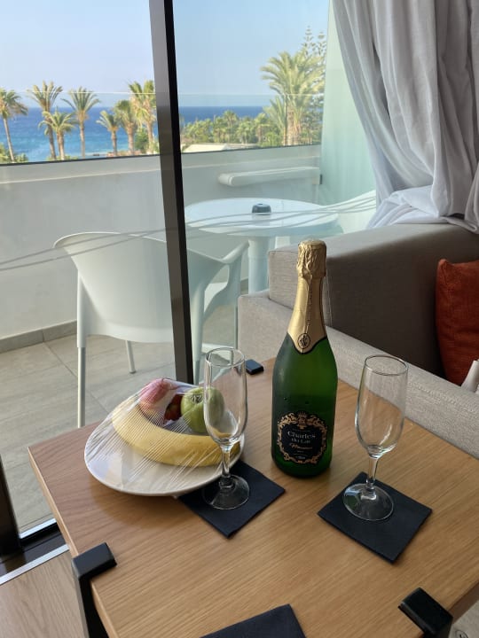 Zimmer Crystal Springs Beach Hotel