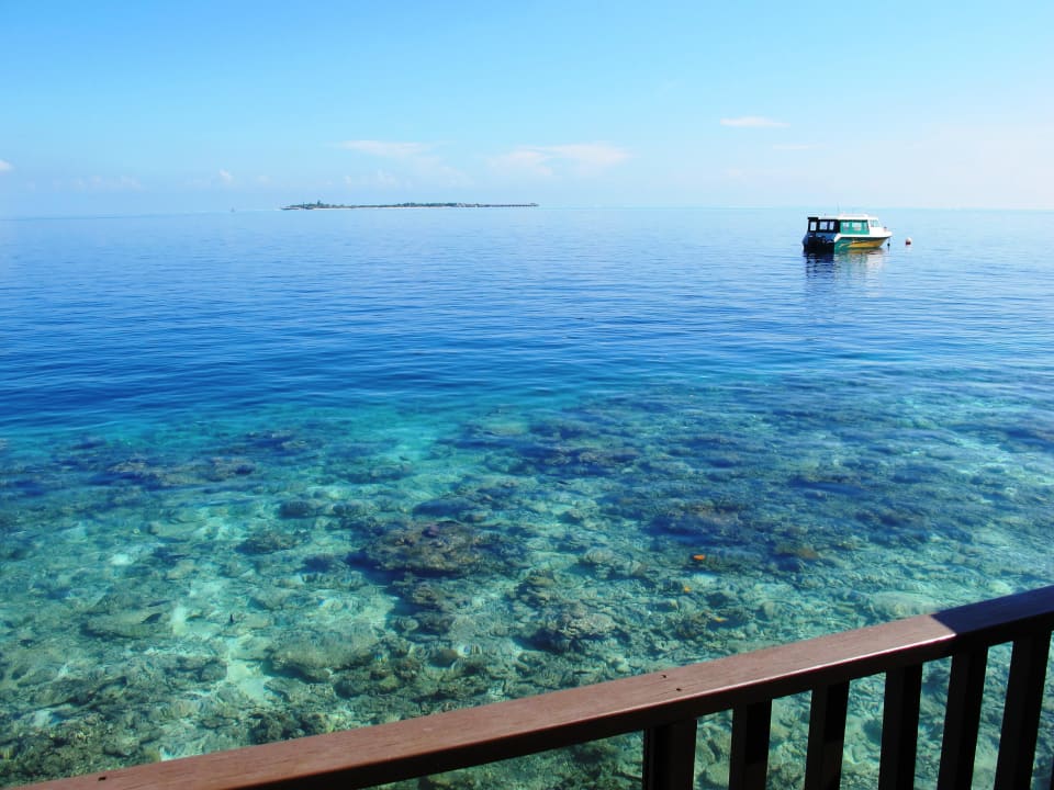 Ausblick aus unserem Bungalow 214 Embudu Village