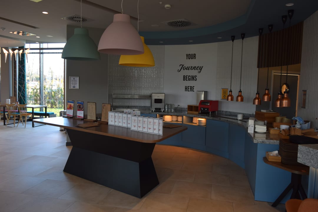 Gastro Hampton by Hilton Krakow Airport
