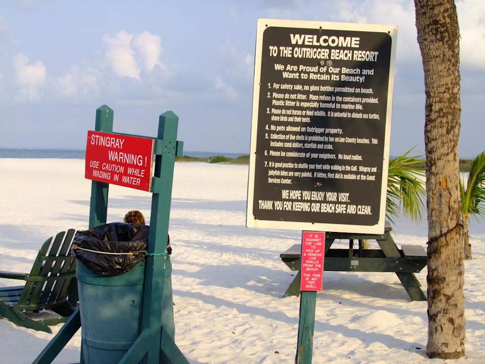 Stachelrochen-Warnung Hotel Outrigger Beach Resort